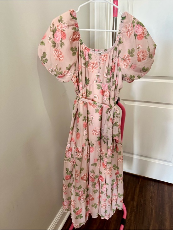 Hayden Dresses & Skirts - Hayden Blush Pink Floral Midi Dress with Puff Sleeves